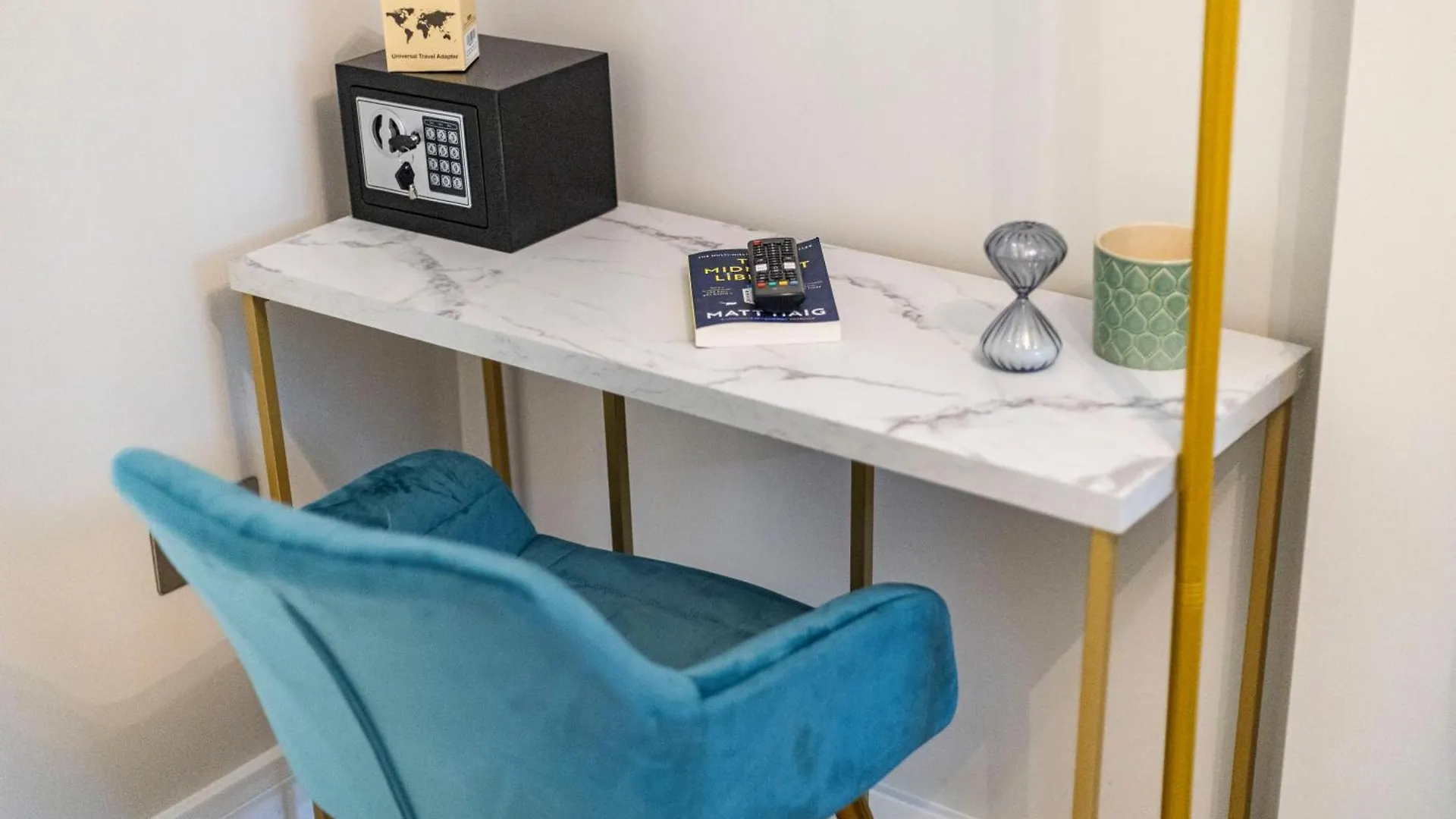 Urban Nest - Stylish Studio Escape London